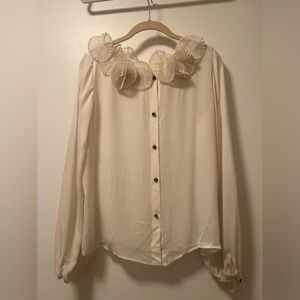 VINTAGE 1990s Oscar de la Renta Cream Silk Pinwheel Collar Blouse